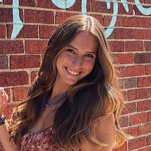Meet your Posher, Lauren